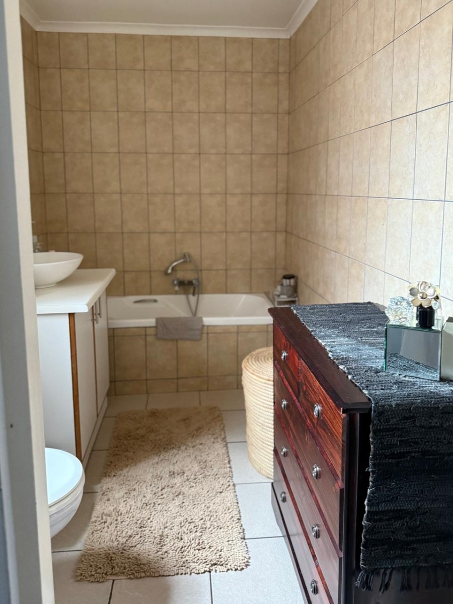 2 Bedroom Property for Sale in King George Park Western Cape